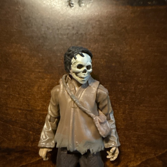 Indiana Jones Kingdom of The Crystal Skull CEMETERY WARRIOR Figure Hasbro 2007 - Picture 4 of 4